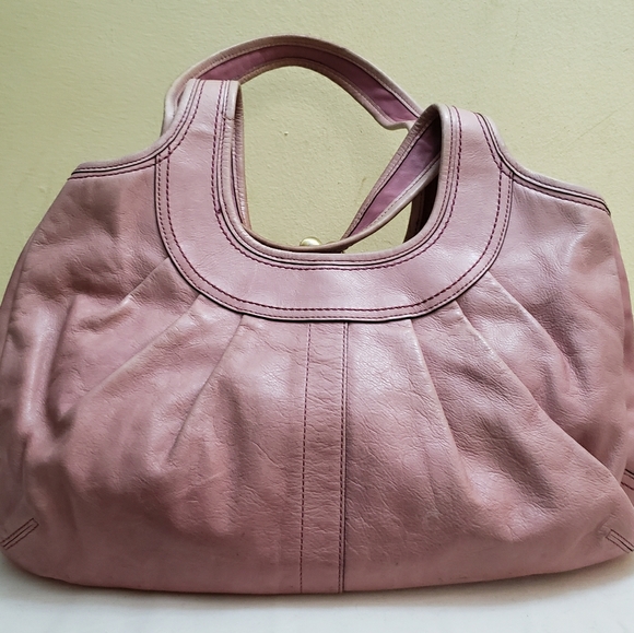 Coach pink leather ergonomic shoulder bag - Picture 1 of 8